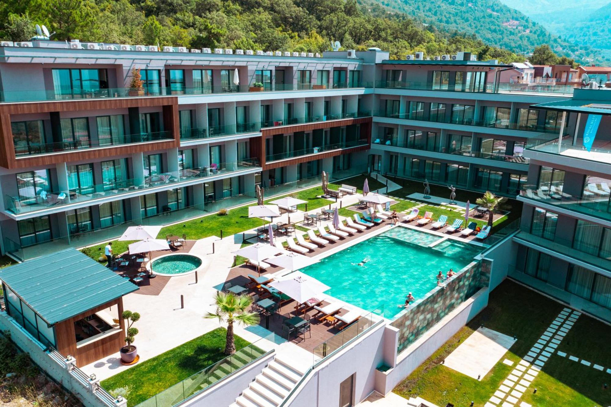 Royal Blue Resort & Residences Tivat Kültér fotó