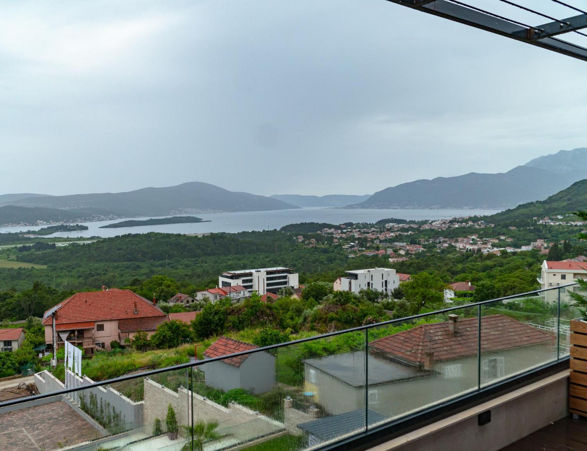 Royal Blue Resort & Residences Tivat Kültér fotó